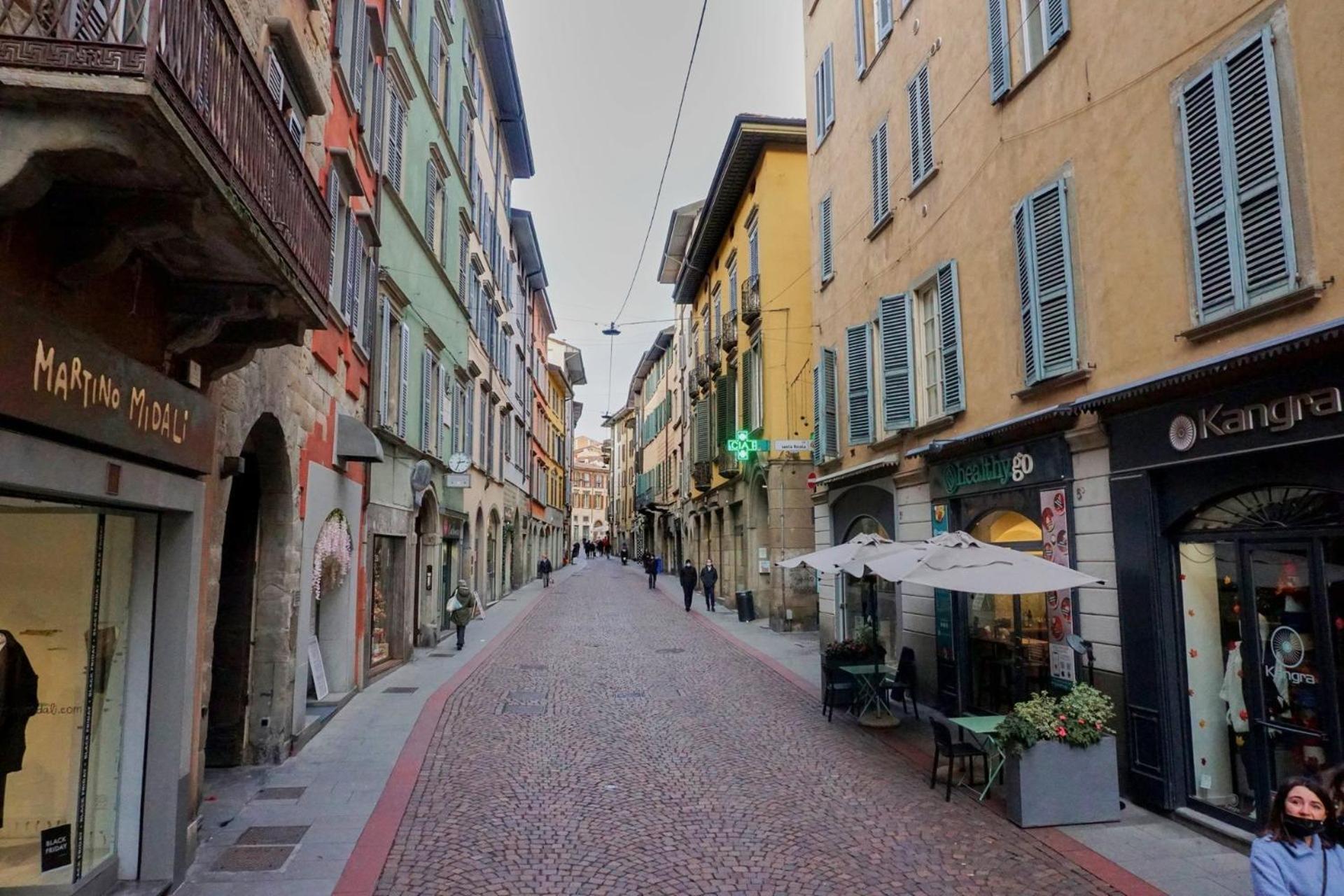 Magic Place Bergamo! Relax Apartment With Terrace In The Heart Of The City Екстер'єр фото